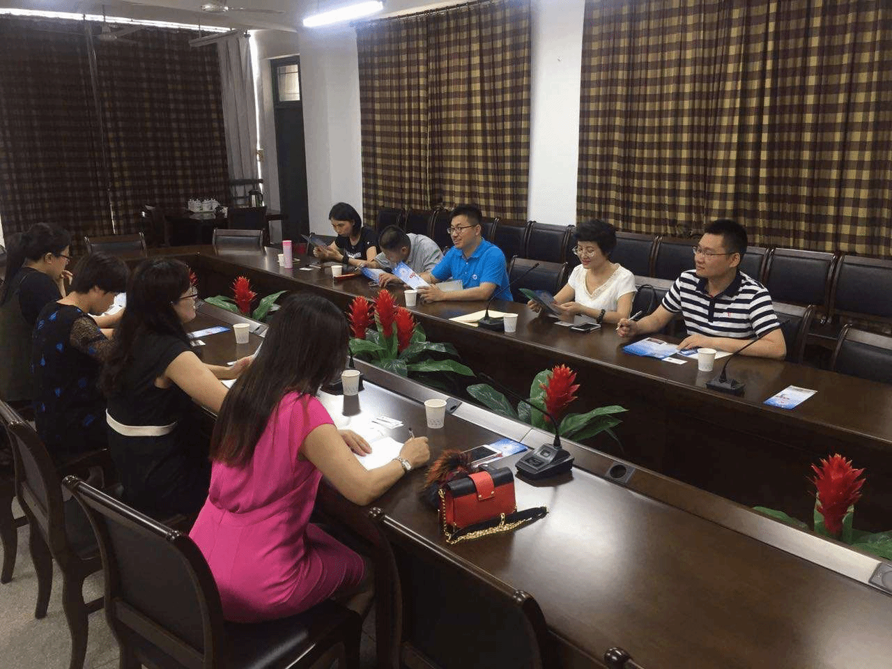 厦门华厦学院商管系一行到我院调研交流