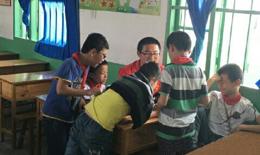 志在大爱，愿为奉献——专访永利23411集团“校园十佳志愿者”金佳妮同学、张劲宗同学