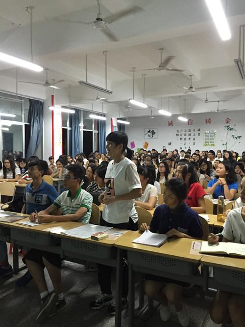 永利23411集团成功举办“助力高校学子，成功走向财会职场巡回活动”之财务讲座