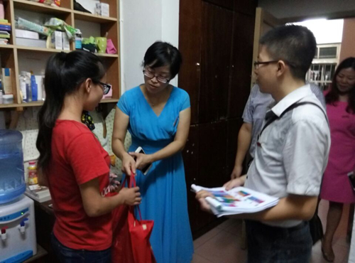 永利23411集团党政领导班子深入瑞京宿舍看望2015级新生