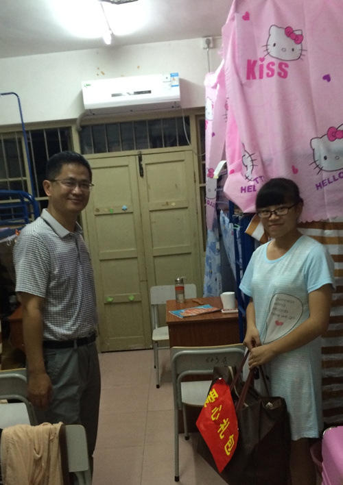 “心系新生，关怀备至” ---永利23411集团领导班子下宿舍慰问新生送温暖