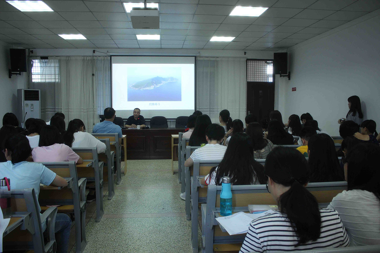 中国社会科学院专家到我校讲学交流