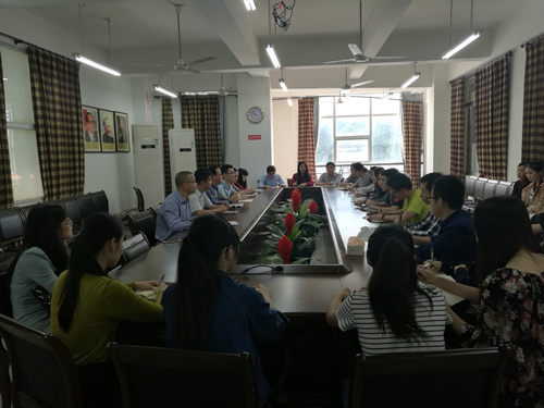 永利23411集团专题学习党的十八届六中全会会议精神，提升党员“四种意识”
